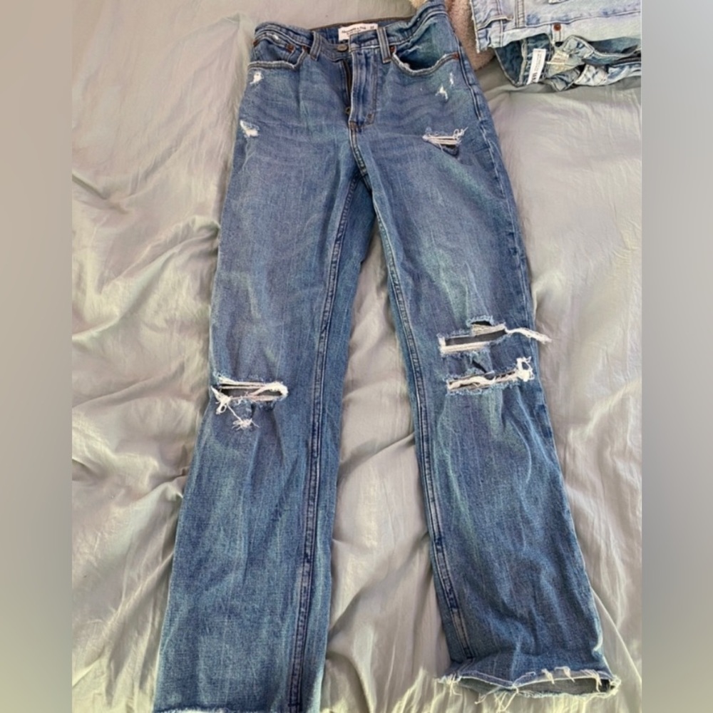 High waisted jeans